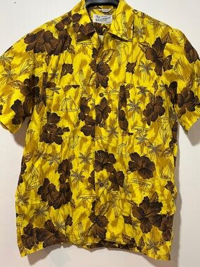 Duke of Hollywood  1950’s Yellow Floral Hawaiian Shirt Size 15- 15 1/2”